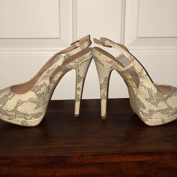 Snake Skin Slingback Peep Toe Pump - Picture 3 of 7